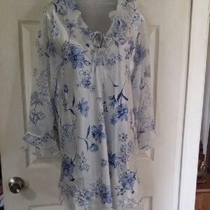Oskar dela Rante Night Gown With Blue Flowers Sz.M